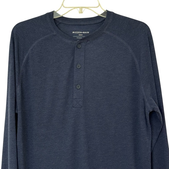 Mizzen+Main Blue Henley Long Sleeves  Collarless Pullover Tee Shirt Size M - Picture 2 of 9